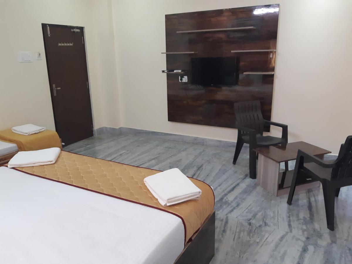 Devansh Bhanu Residency Dbr Srikalahasti Zewnętrze zdjęcie