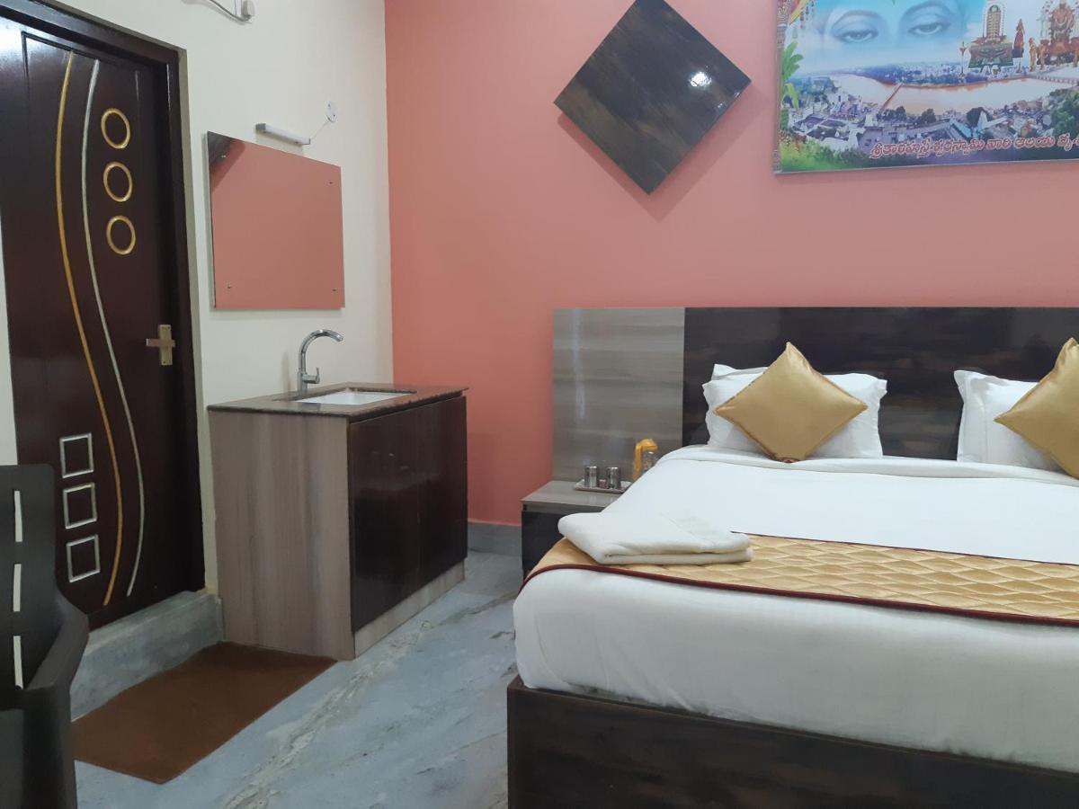 Devansh Bhanu Residency Dbr Srikalahasti Zewnętrze zdjęcie