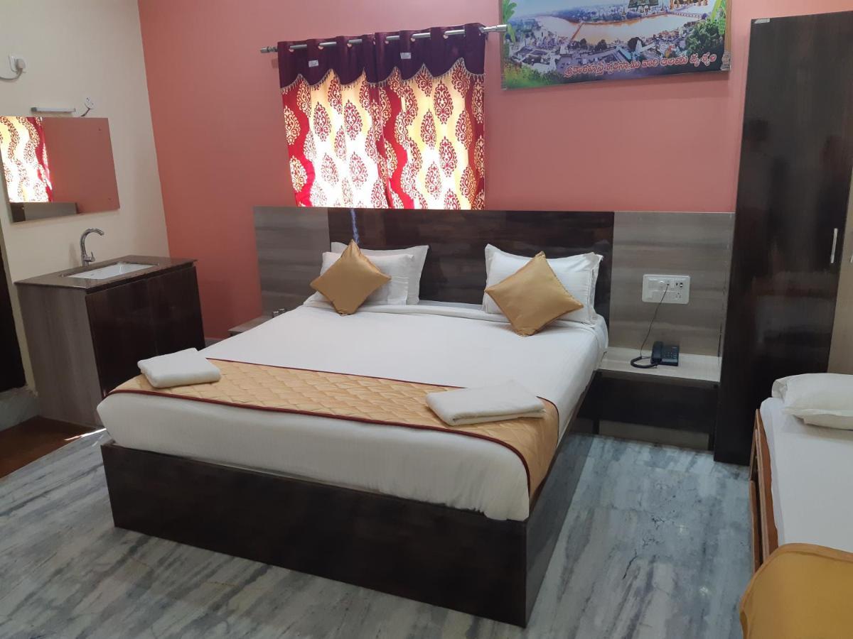 Devansh Bhanu Residency Dbr Srikalahasti Zewnętrze zdjęcie